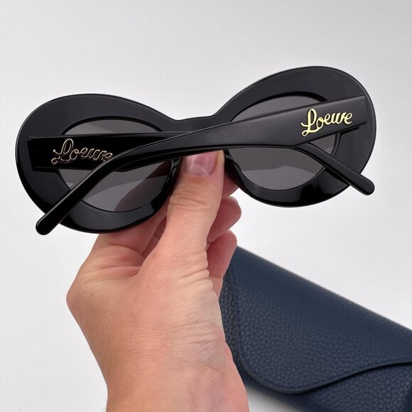 Loewe WING LW40112I Sunglasses – Shiny Black Cat Eye Grey | Model LW40112I 01A main image 11